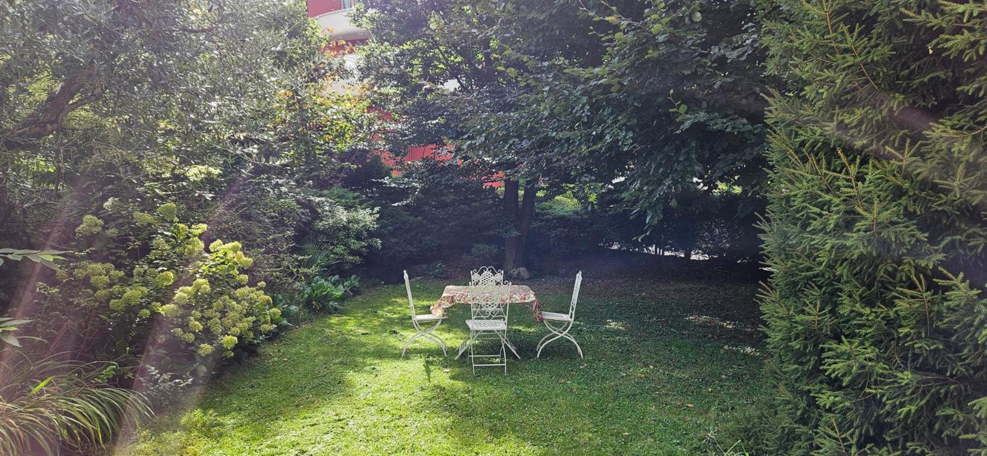 Appartamento Con Ingresso Autonomo, Giardino Privato E Portico Introbio ภายนอก รูปภาพ