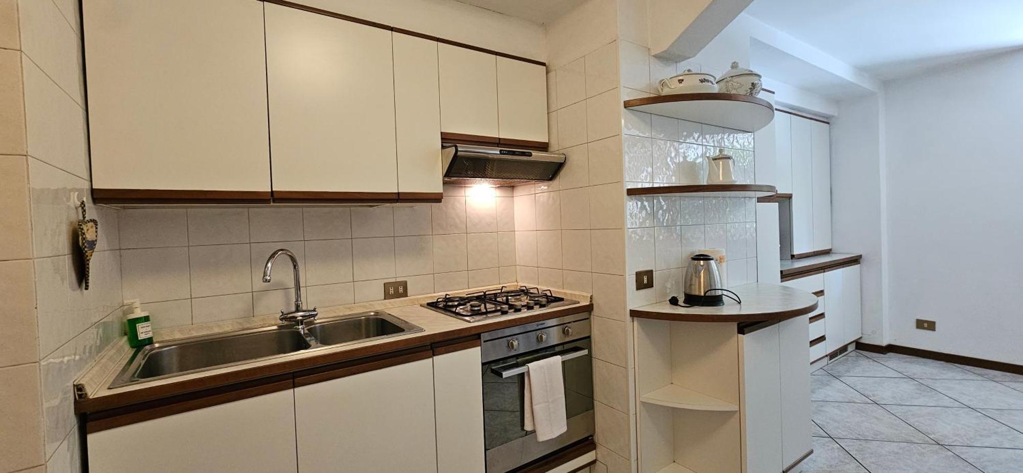 Appartamento Con Ingresso Autonomo, Giardino Privato E Portico Introbio ภายนอก รูปภาพ